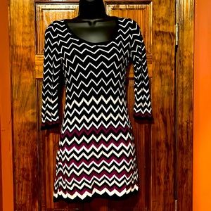 White House Black Market Black White and Burgundy Zigzag Long Sleeve Dress